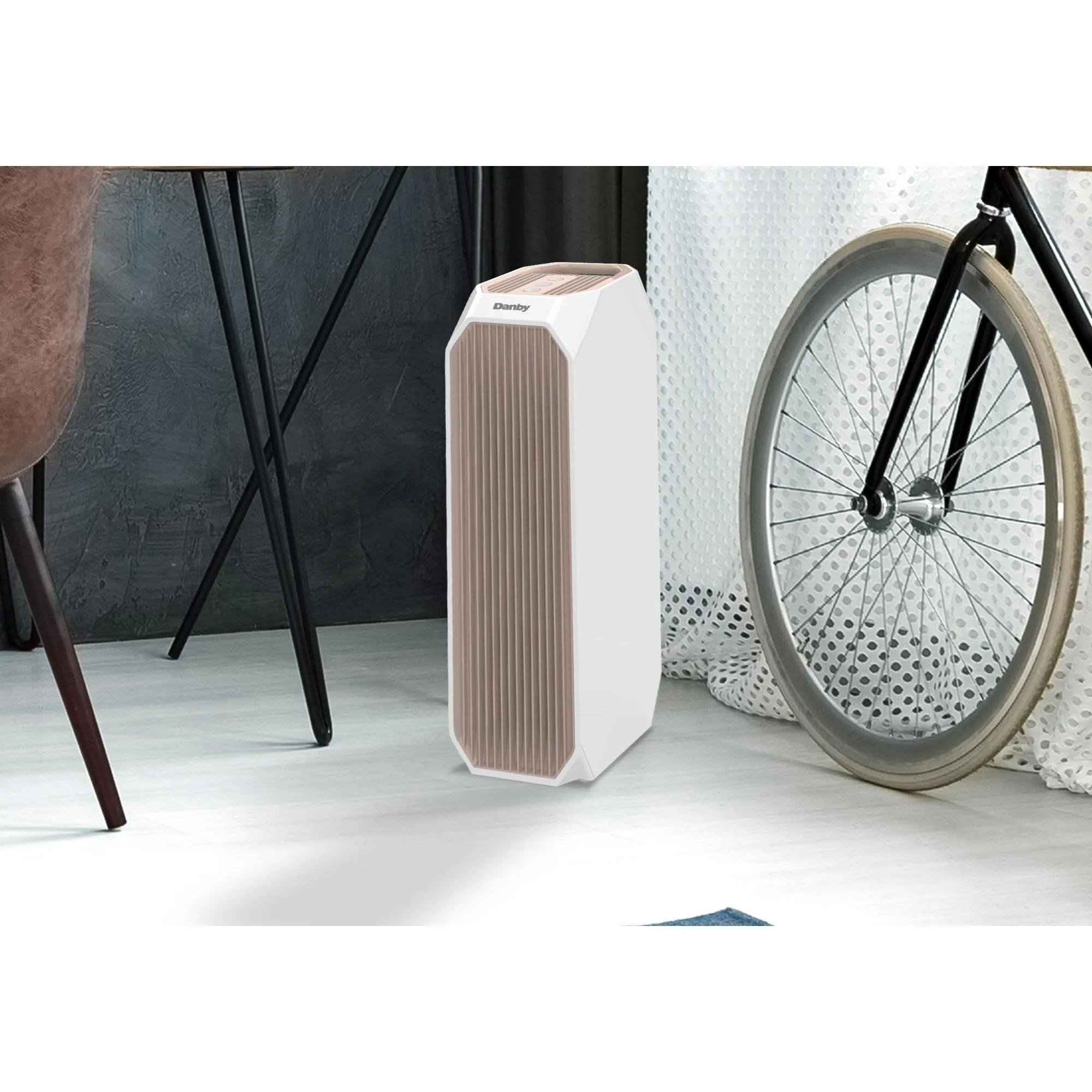 Danby Purificateur d'air jusqu'à 210 pieds carrés DAP143BAW-UV